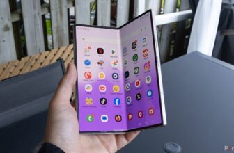 Samsung patent reveals a telephone that folds not ...