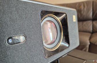 user-friendly projector with stellar sound and vis...