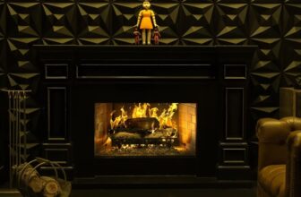 Netflix is launching three new themed yuletide log...