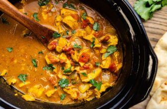Gradual Cooker Coconut Hen Curry