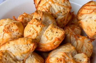 GARLIC PULL APART MUFFINS – The Southern Gir...