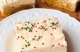 CHRISTMAS SUGAR COOKIE BARS – The Southern G...