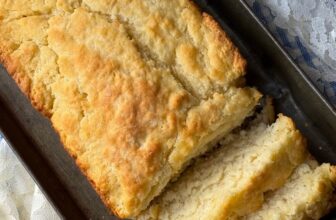 This Biscuit Bread Is Swimming in Butter for a Pur...