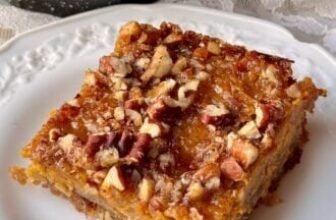 PUMPKIN PIE BARS